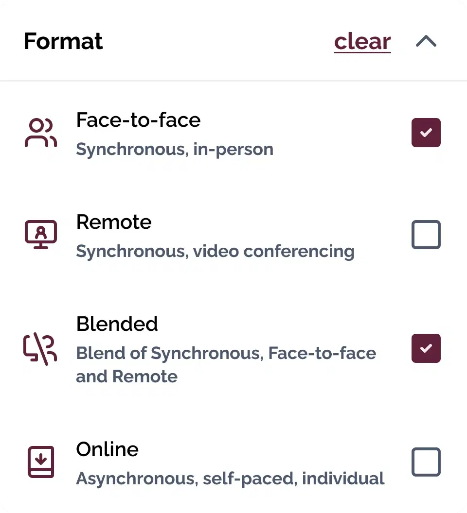 Course list filter by format: face-to-face, remote, blended and online, each with a one-line description and a checkbox.